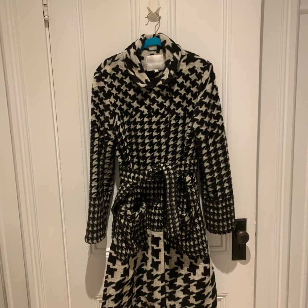 Anthropologie Black & White Houndstooth Belted Trench Coat